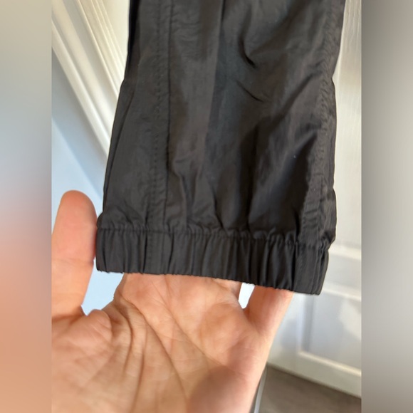 Women's Lululemon Light Jacket - Picture 5 of 5